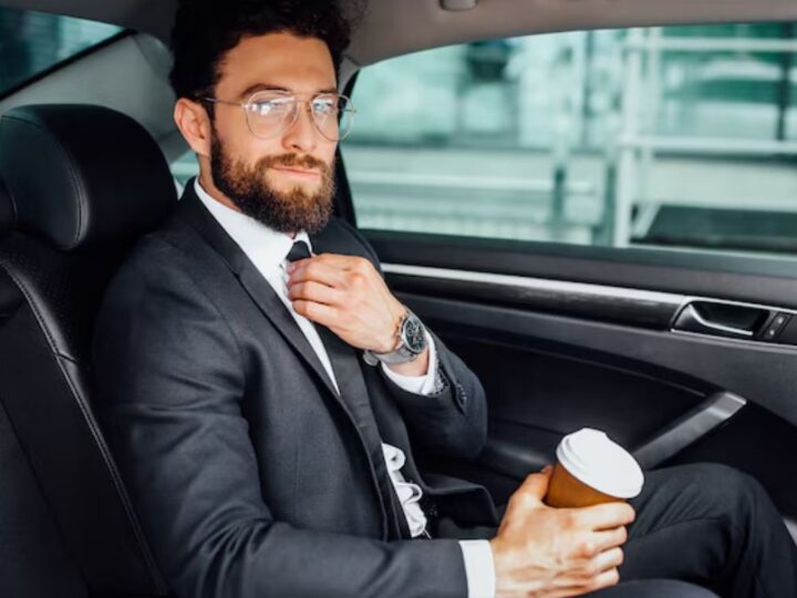 Travel Smart with a Taxi to Luton Airport Today