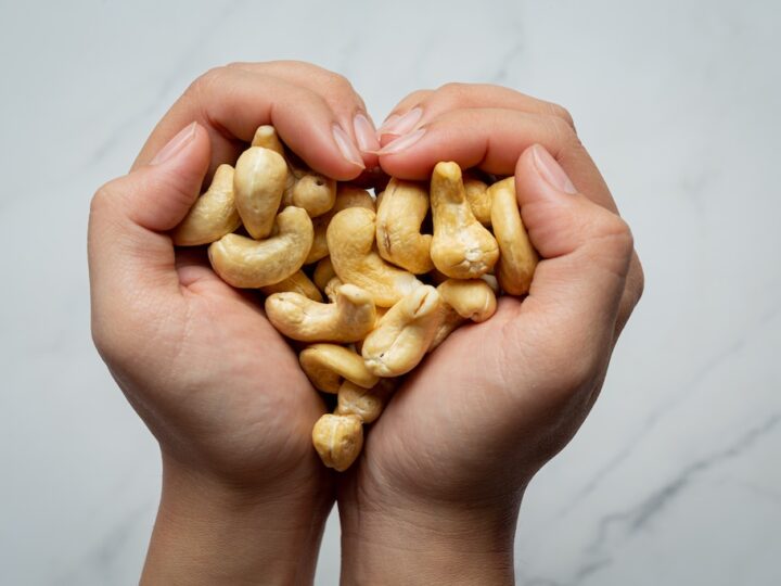 How to Choose the Best Quality Cashew Nuts Online?
