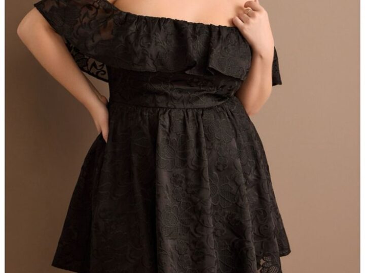 Find Your Confidence in a Plus Size Sexy Black Dress