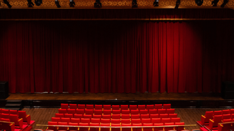 Top Tips for Buying Stage Curtains in Dubai: A Personal Journey