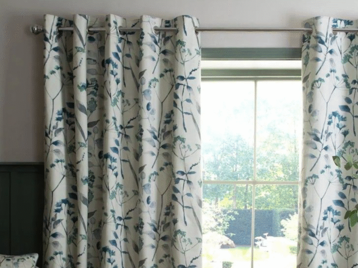 What Makes the Best Valance Curtains in Dubai Stand Out?