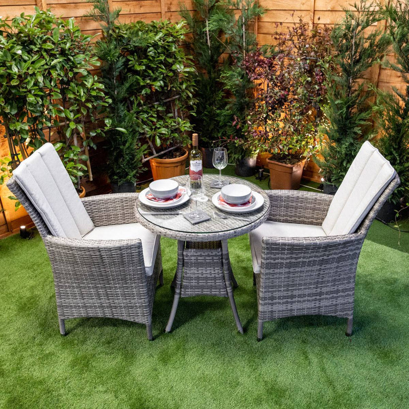 What Should I Look For When Choosing A Rattan Bistro Set? 1 What Should I Look For When Choosing A Rattan Bistro Set?