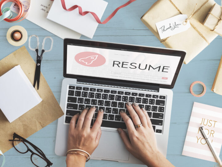 Best Career Objective for Resume Writers Services for Freshers in 2025: Expert Tips, Examples