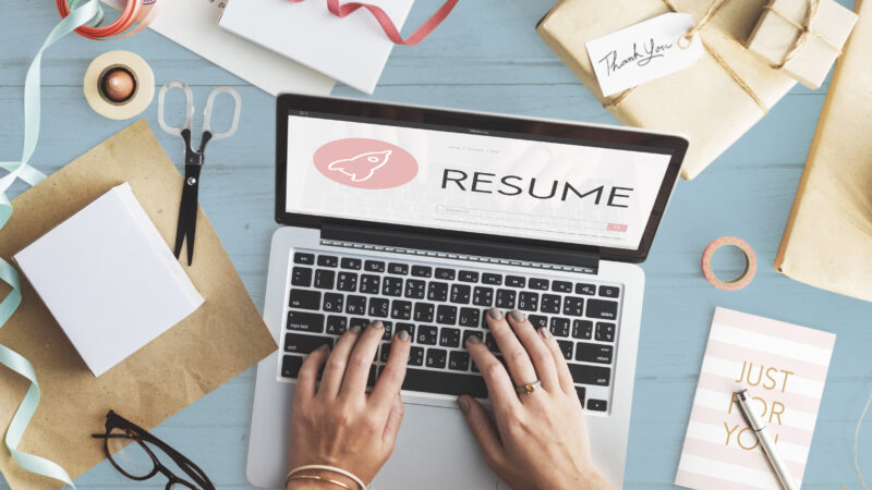 Best Career Objective for Resume Writers Services for Freshers in 2025: Expert Tips, Examples
