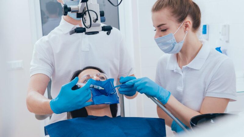 Why Should I Choose a Root Canal Dentist Near Me?