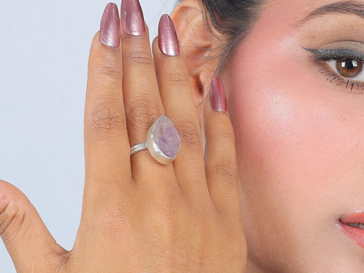 Why Violet Stone Rings and Sterling Silver Rings Are Trending in Everyday Fashion