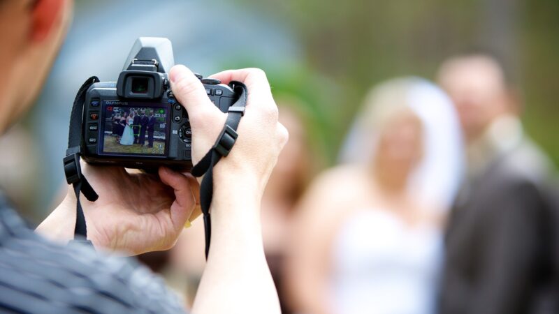 Choosing the Right Photographer for Wedding Day Perfection