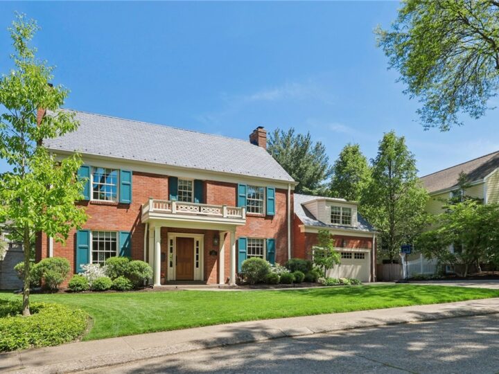 What Makes Someone the Best Realtor? 7 Signs You’ve Found the One