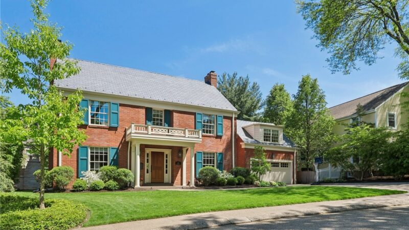 What Makes Someone the Best Realtor? 7 Signs You’ve Found the One