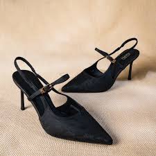Elegant Fashion with the Classic Sling Back Heel