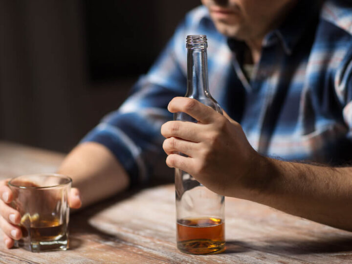 How to Support a Loved One at an Alcohol De-Addiction Centre in Pune