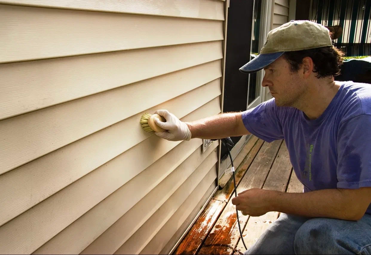 The Ultimate Guide to White Vinyl Siding: Benefits, Design Tips, and Maintenance 1 The Ultimate Guide to White Vinyl Siding: Benefits, Design Tips, and Maintenance