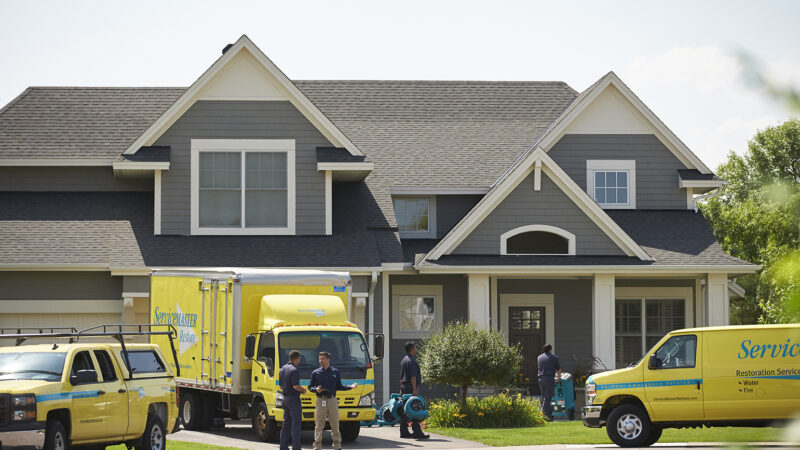 How Do You Choose the Right Flood Cleanup Company?