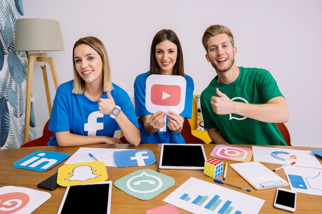 Social Media Influencer Marketing: The Ultimate Guide to Building Powerful Brand Connections