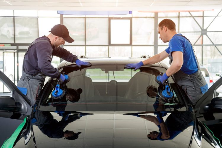 How Long Does a Regular Auto Glass Repair Take? 1 How Long Does a Regular Auto Glass Repair Take?