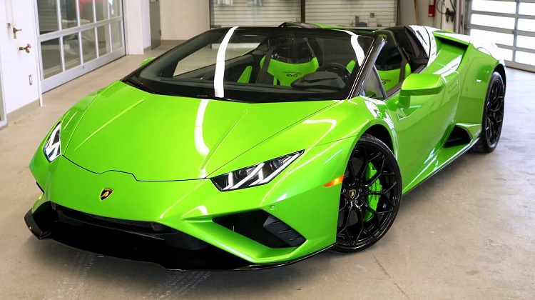 Experience the Lamborghini Huracan Evo in the UAE: Unleashing Power and Elegance 1 Experience the Lamborghini Huracan Evo in the UAE: Unleashing Power and Elegance