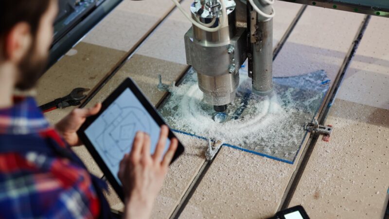 What is the difference between tooling and mould?