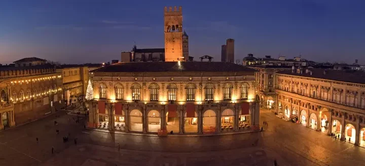 Discover Hotel Cheap Sites and Book Flights to Bologna with Ease