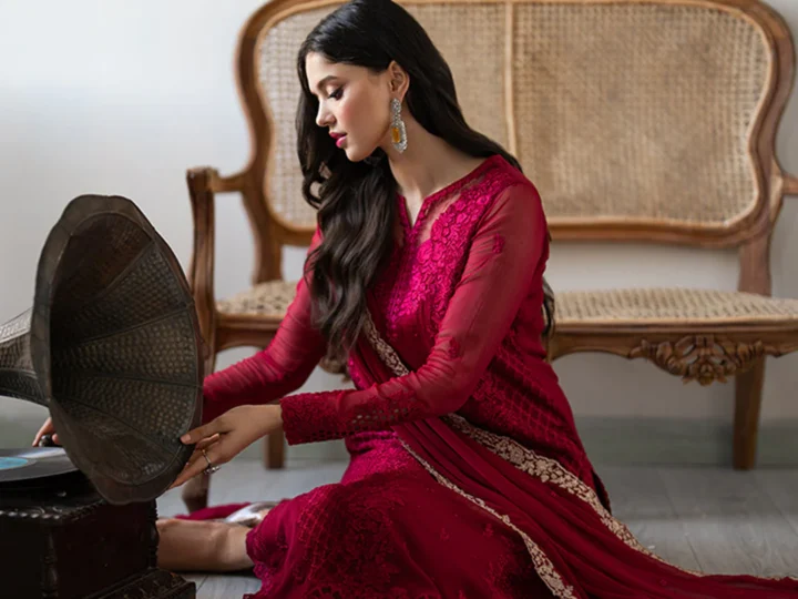 Explore the Best Azure Pakistani Outfits for UK Shoppers