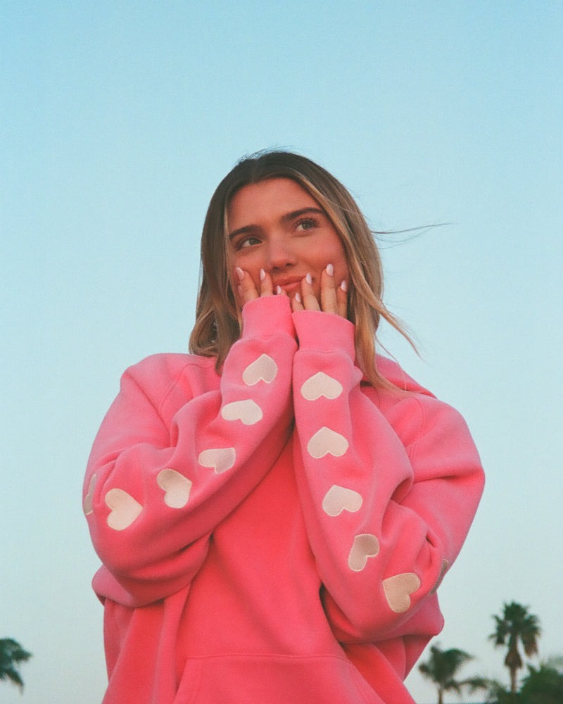 Dandy Hoodie Where Modern Streetwear Meets Timeless Elegance 1 Dandy Hoodie Where Modern Streetwear Meets Timeless Elegance