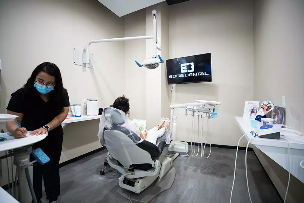 What Is the Procedure for Getting Dental Implants? 1 What Is the Procedure for Getting Dental Implants?