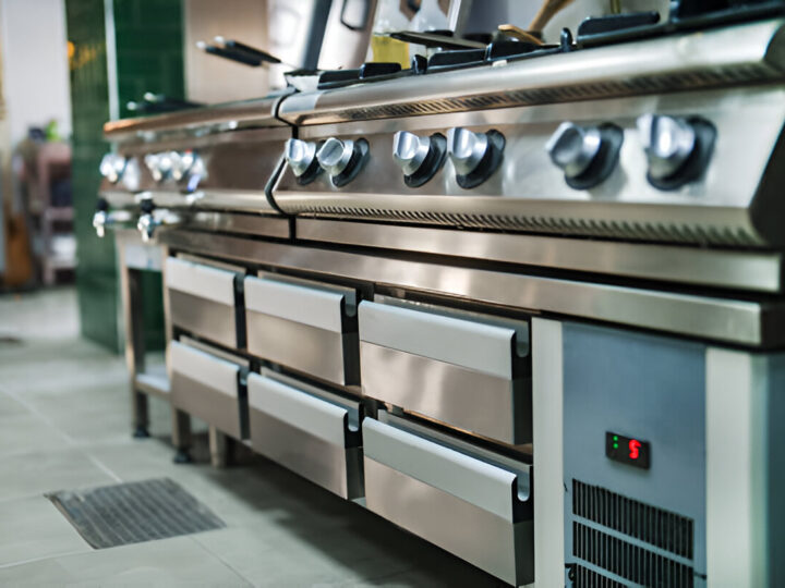 Top Considerations Before Buying Kitchen Equipment in UAE