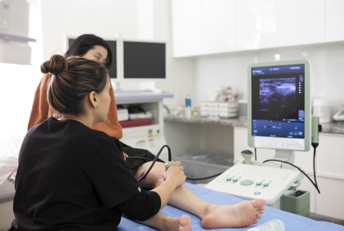 Why Should You Consider a Vein Treatment Clinic Instead of Home Remedies? 1 Why Should You Consider a Vein Treatment Clinic Instead of Home Remedies?