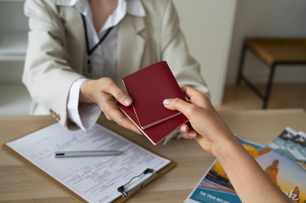 Are Online Consultation Services Safe and Confidential? 1 Are Online Consultation Services Safe and Confidential?