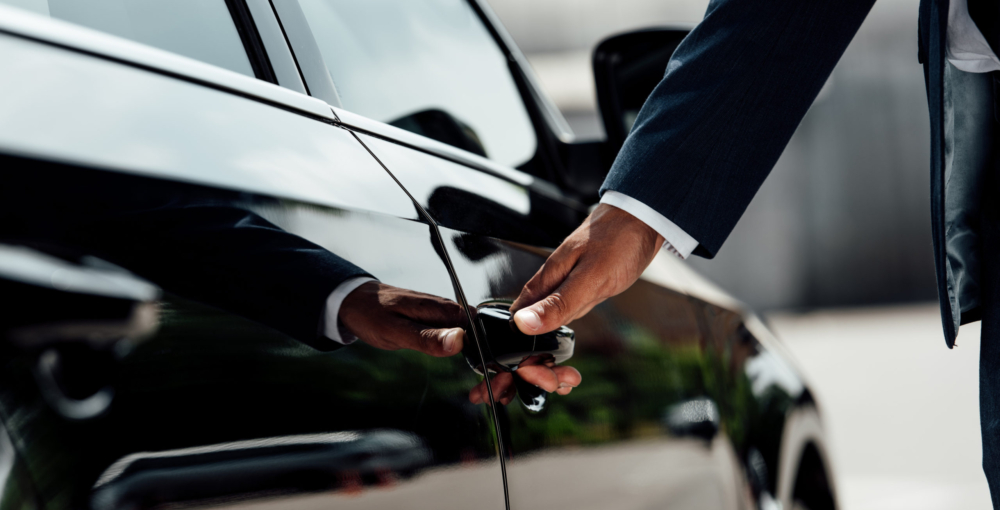 Luxury Black Car Service in Long Island1