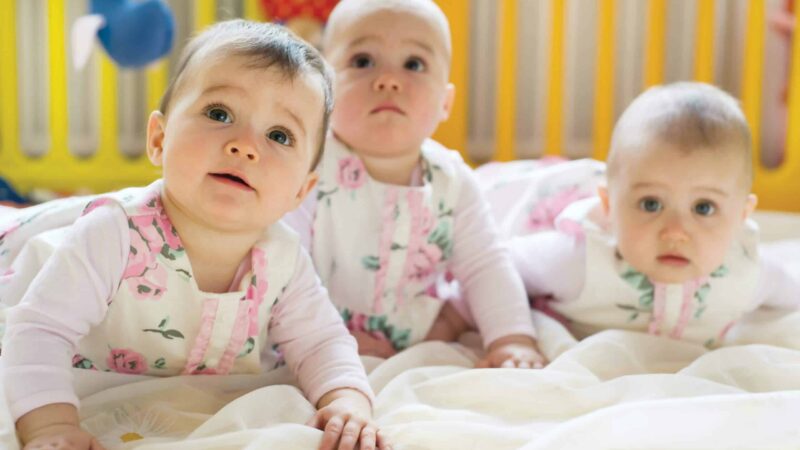 Which Accessories Complement Twin Baby Girl Outfits?