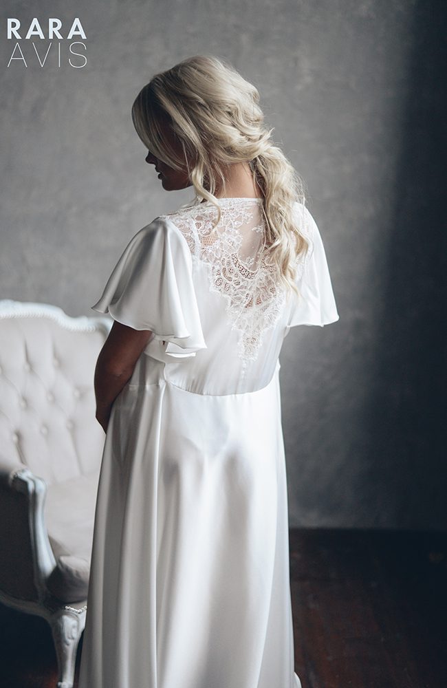 Why a Bridal Robe Matters