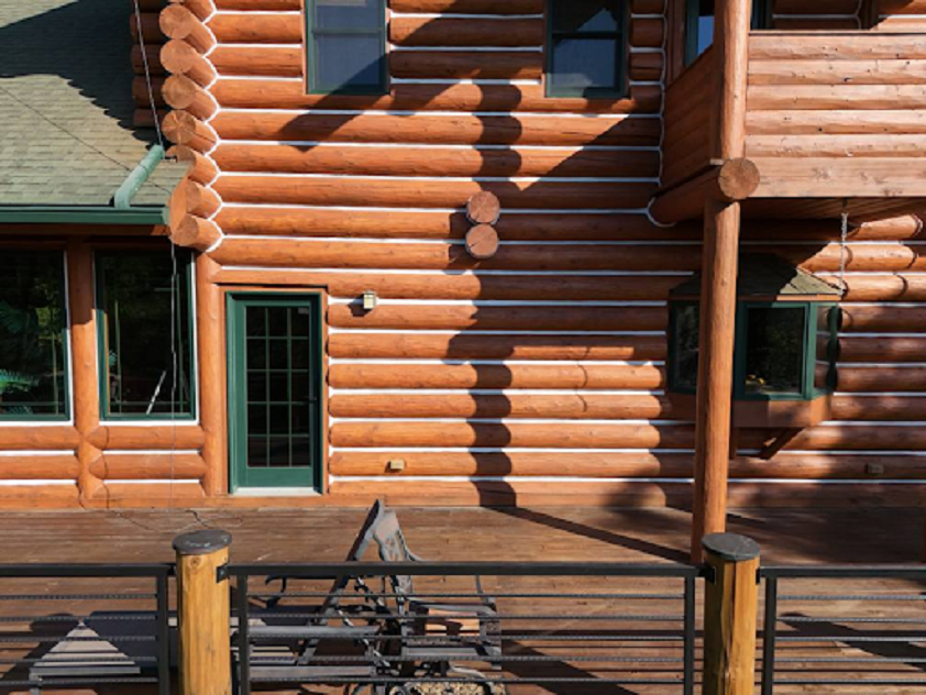 Proven Methods for Log Cabin Repair: Addressing Rotten Logs the Right Way
