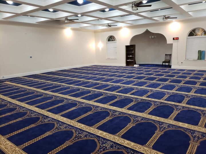 Mosque Carpet Dubai – Enhancing Prayer Spaces with Comfort and Elegance