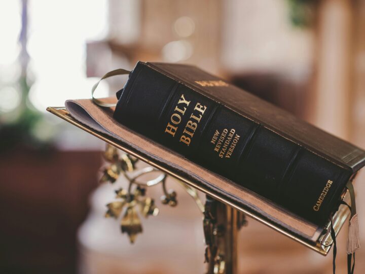 Choosing the right Bible: A guide for growing in scriptures 
