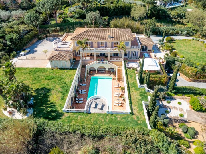 Why Choosing a Villa in Ramatuelle Can Redefine Your Holiday Experience