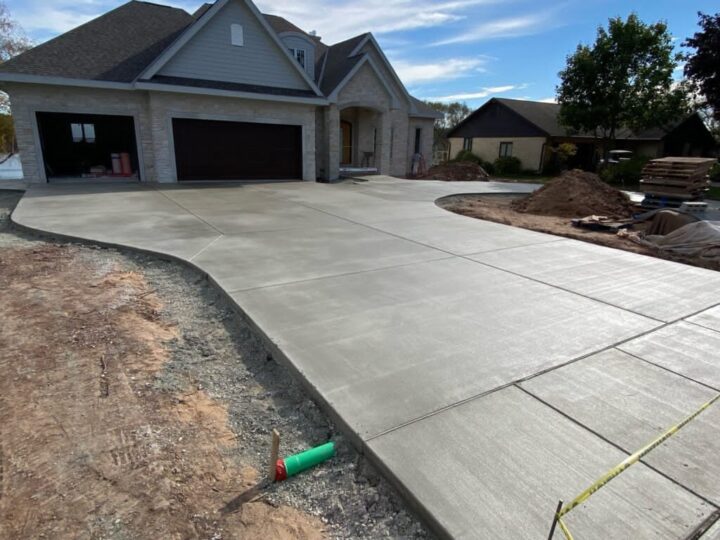 Everything You Need to Know About Driveway Installation and Repair in Friendswood