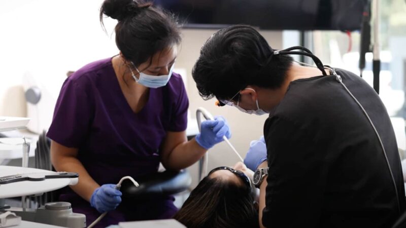 Can Teeth Whitening Gum Really Remove Stains?