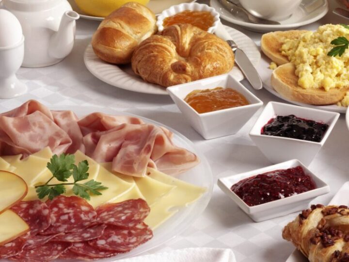 Morning tables: Discover affordable breakfast spots and top menus in Dubai