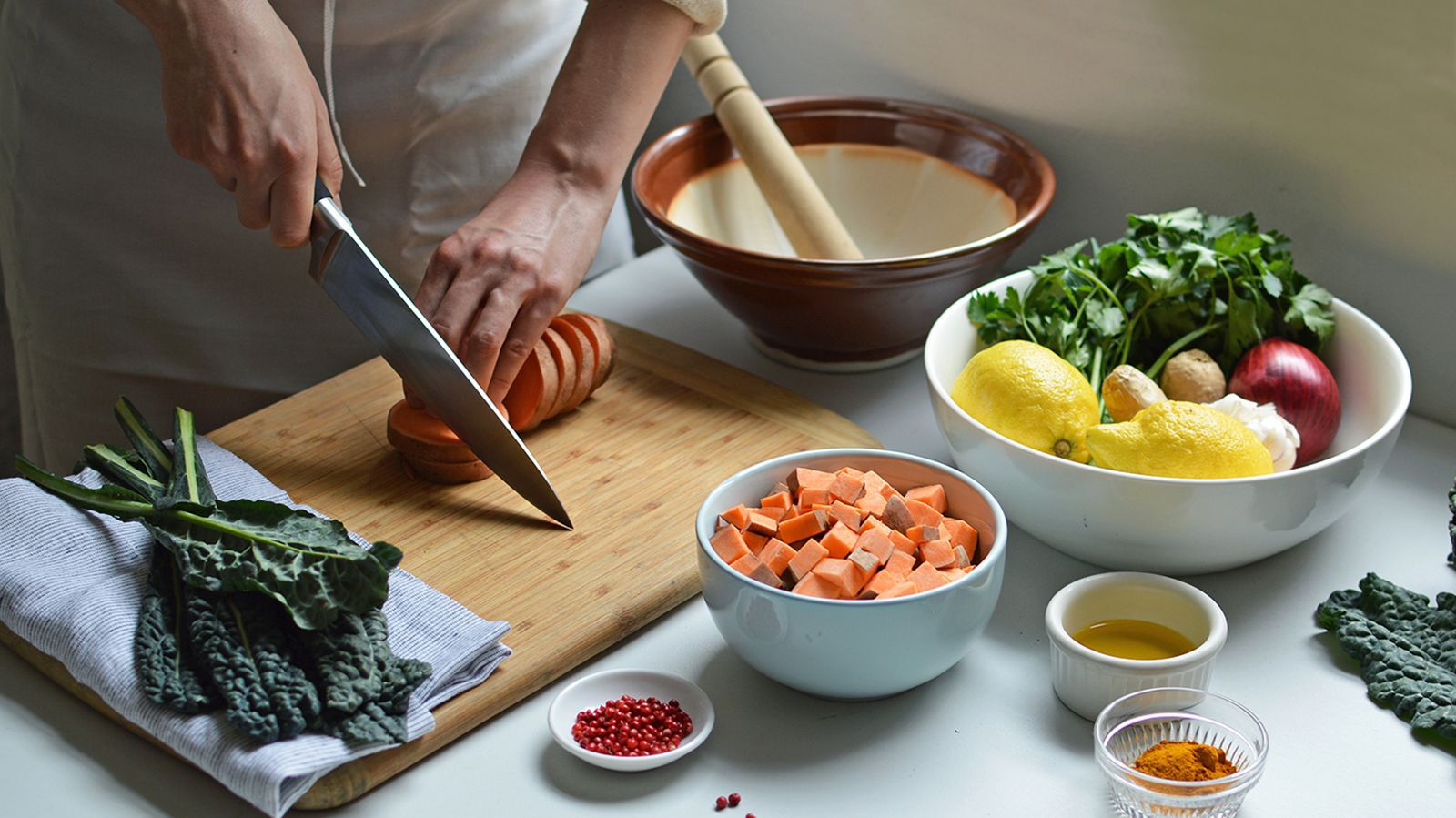 Simple Home-Cooked Meals: Delicious Solutions for Busy Lives 1 Simple Home-Cooked Meals: Delicious Solutions for Busy Lives