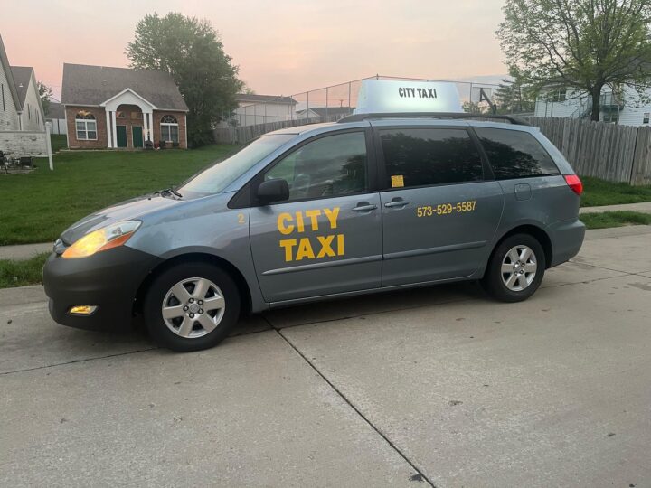 How Do COU Shuttles Save Time Getting to MCI?