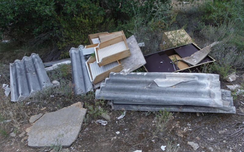 Difference Between Hauling and Junk Removal for Debris