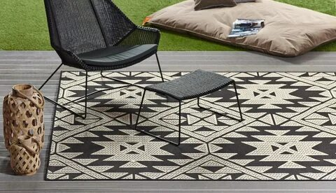 Why Round Carpets Work Perfectly in Open Living Spaces