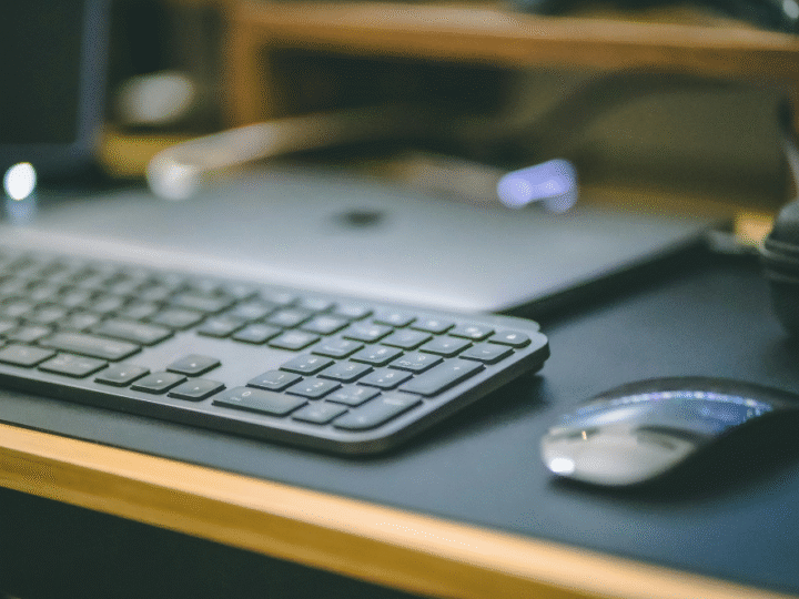 Best Desk Setup Ideas in the USA: Why Oversized Mouse Pads Are Worth It