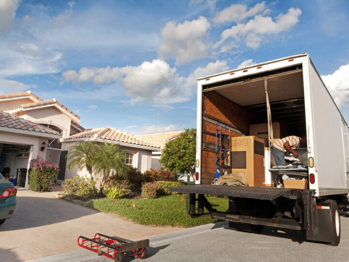 Moving Services St Petersburg