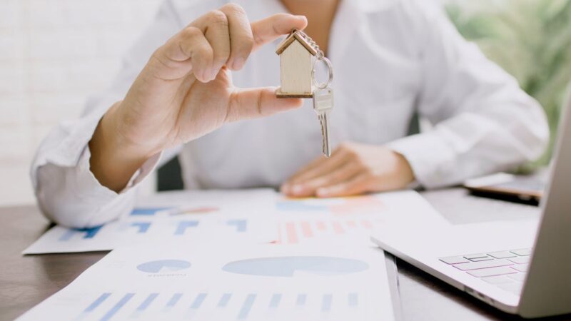 Real Estate Transactions: Legal Tips from Experienced Lawyers