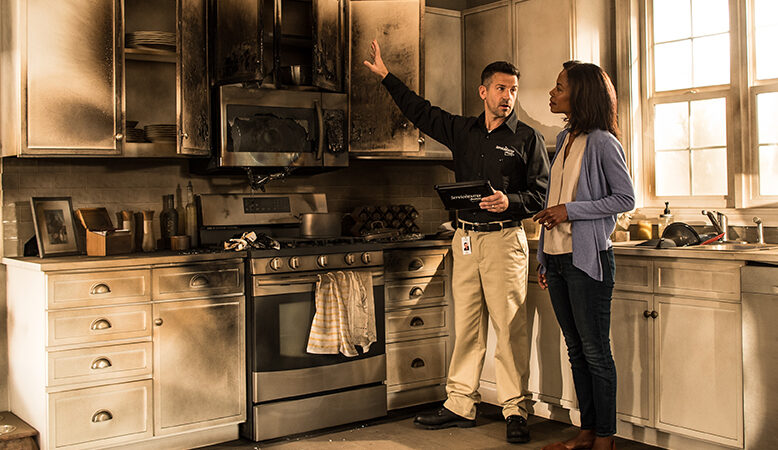 What Are the Steps in an Emergency Chemical Spill Clean Up?