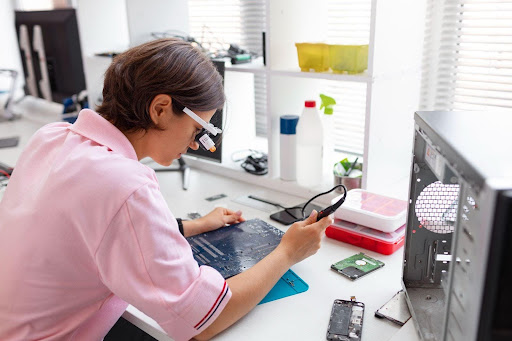 The Benefits of Choosing an Apple Independent Service Centre
