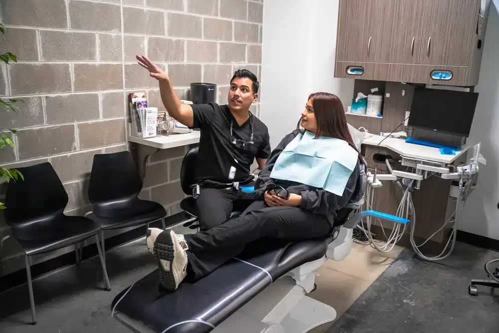 How Painful Is Getting Dental Implants in Houston? 1 How Painful Is Getting Dental Implants in Houston?
