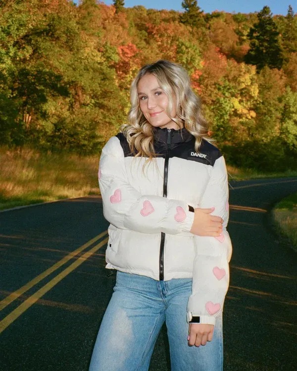 Dandy Hoodies: The Complete Manual for Chic Coziness 1 Dandy Hoodies: The Complete Manual for Chic Coziness