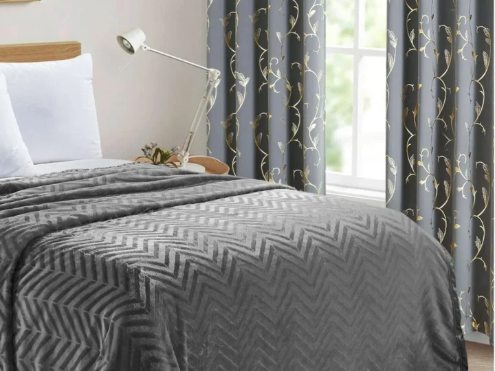 Choosing the Best Bedding Sets for Comfort and Style